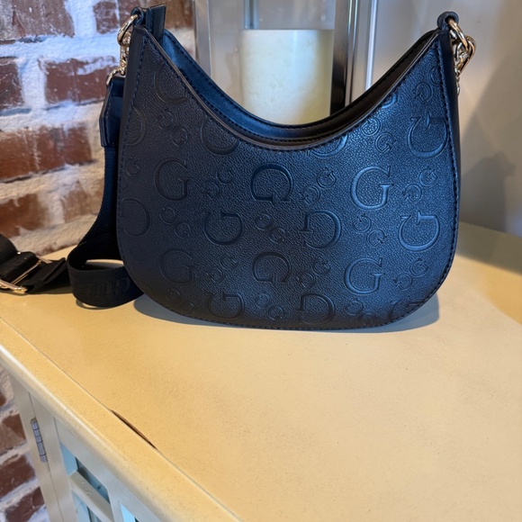 GUESS Palmillas Logo Crescent Black Crossbody Bag Chain & Long Strap - NWOT - Picture 2 of 7